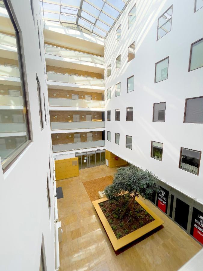 Przestronny Apartament W Centrum Poznania - Stare Miasto Luaran gambar