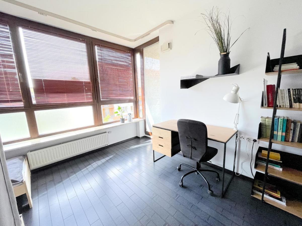 Przestronny Apartament W Centrum Poznania - Stare Miasto Luaran gambar